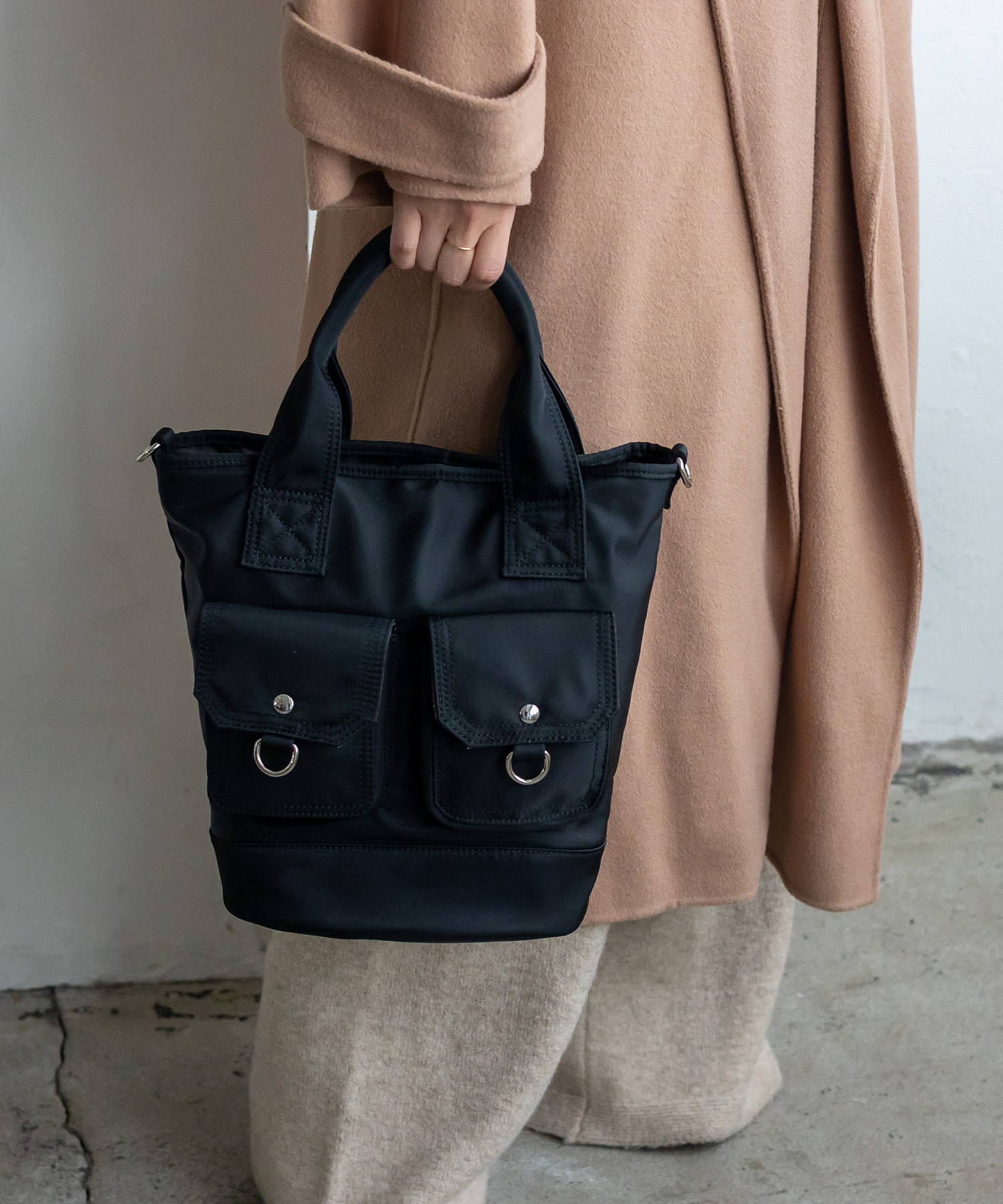 ノベルティ　VIP　ショルダーバッグ　2waysバッグ ブラック　おしゃれ VitaFelice（ヴィータフェリーチェ） 8ポケットトートバッグ