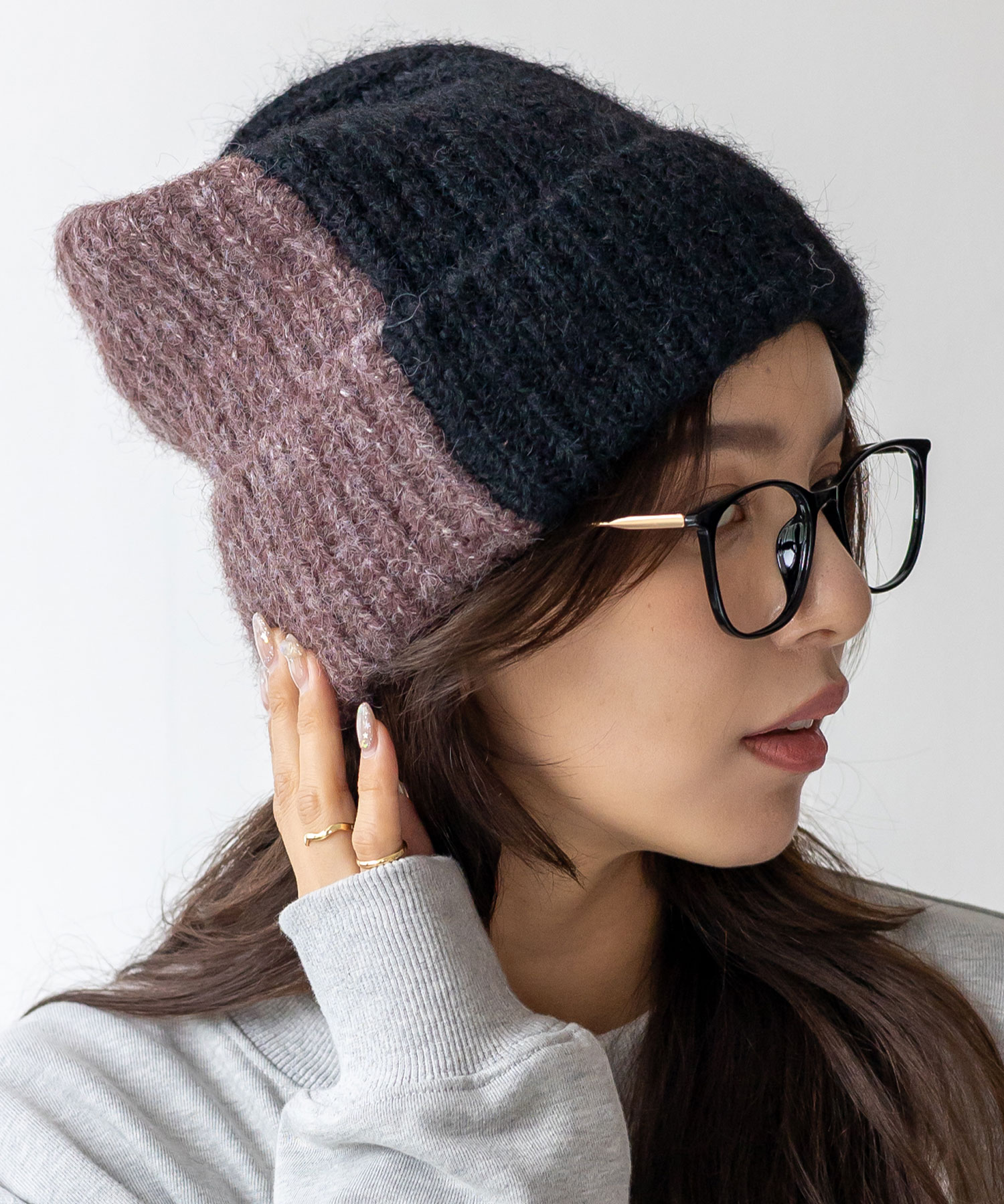 LIMI feu ブラックニット帽 フリンジ付き ワッペンニットキャップ｜MEN｜251ISB56-128I｜AZUL BY MOUSSY