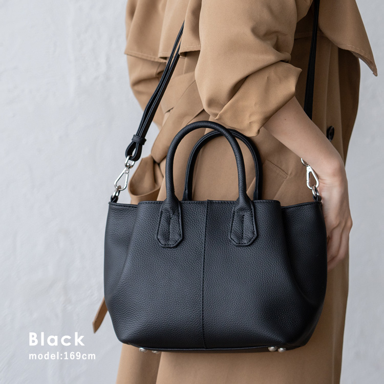 ブラックレザーハンドバッグ フリンジ付き 07000161-20.jpg