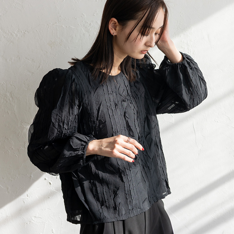 VitaFelice（ヴィータフェリーチェ） シアートップス クルーネック
