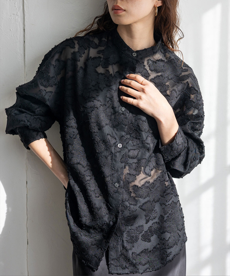 【ベージュ】格子ジャガード長袖シャツ (WOMENS) WOMEN サッカーセミジャガード 長袖シャツ サックス