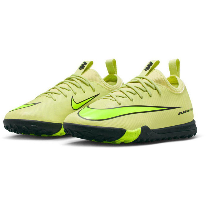 サッカー ナイキ トレーニングシューズ（色：グリーン系）のおすすめ