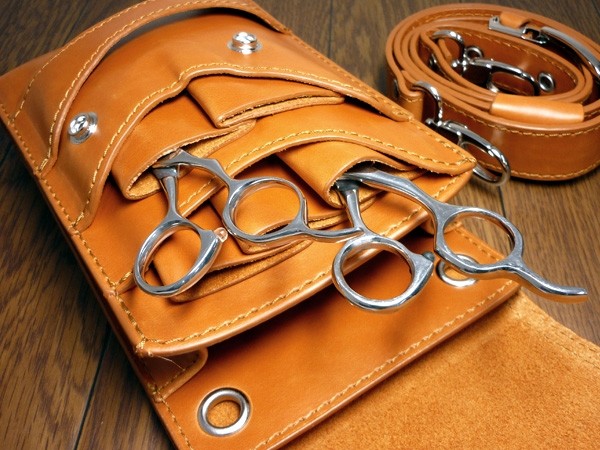 手作りですので若干の色むら,小キズ等ある场合がございます.