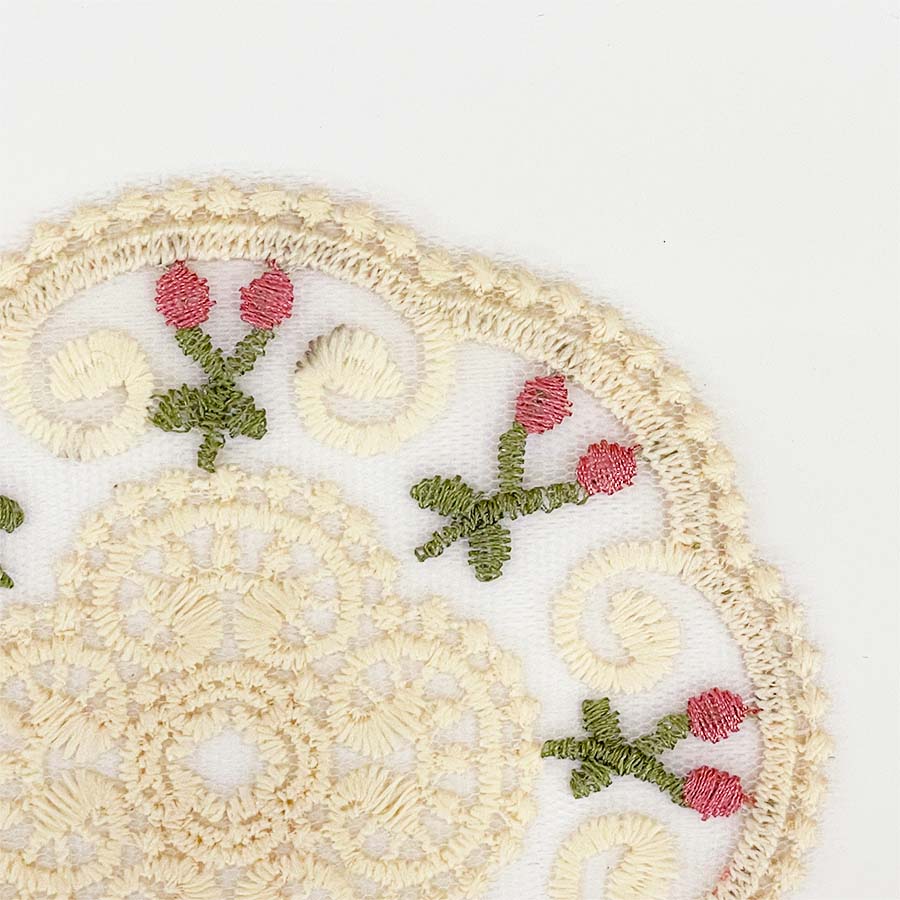 レースコースター さくらんぼ刺繍 ホワイト系 ベージュ系 直径12cm