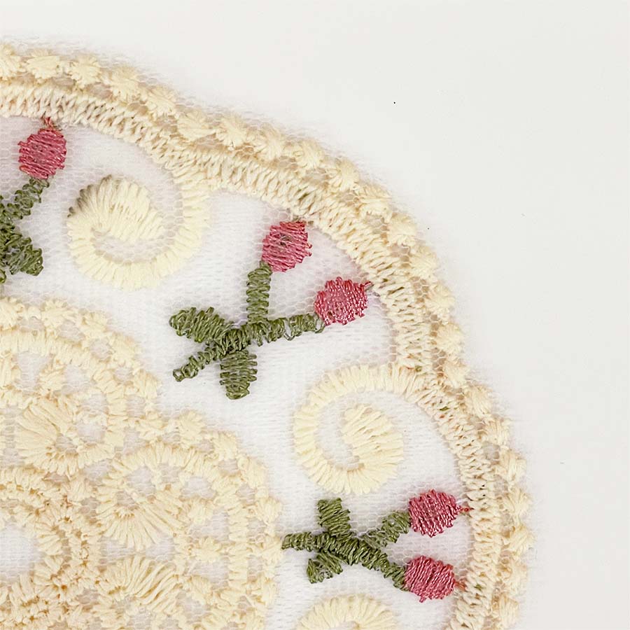 レースコースター さくらんぼ刺繍 ホワイト系 ベージュ系 直径12cm
