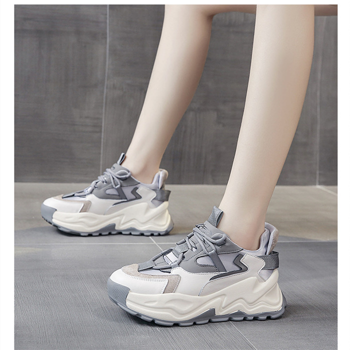 バーンヤードストーム　Vibram ベージュ ダッドスニーカー　S バーンヤードストーム Vibram ベージュ ダッドスニーカー S