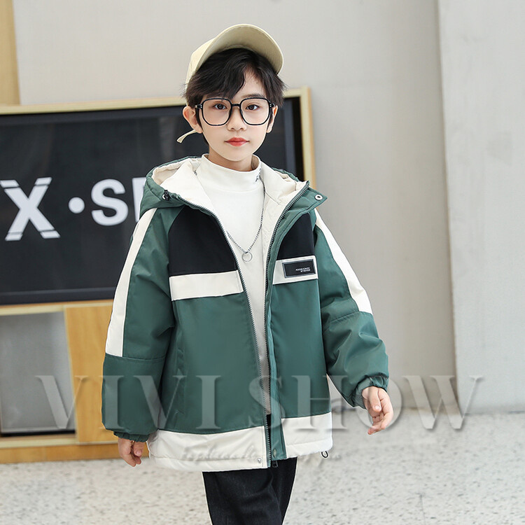 男の子用 中綿製の厚手のコート 子供服 おしゃれ 洗練されたアウター