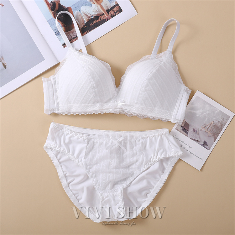 ブラショーツセット補正 谷間 ノンワイヤーブラ 美胸 美背 脇高 総