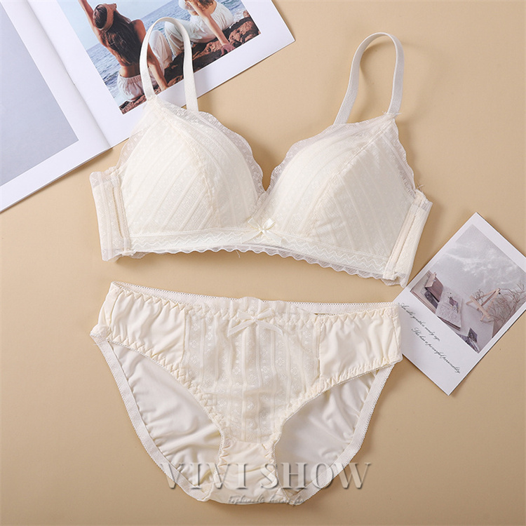 ブラショーツセット補正 谷間 ノンワイヤーブラ 美胸 美背 脇高 総