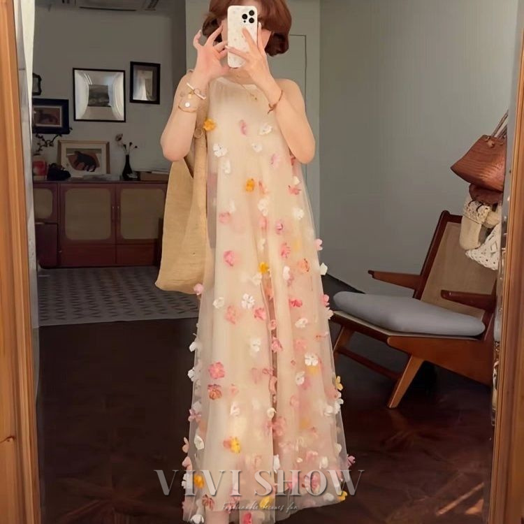 ラ*ラ様 ￼上品で華やか スタイルアップワンピース9号 NEW COLOR ] 8/2(sat) 12:00‐ 大好評のワンピースに“チャコール