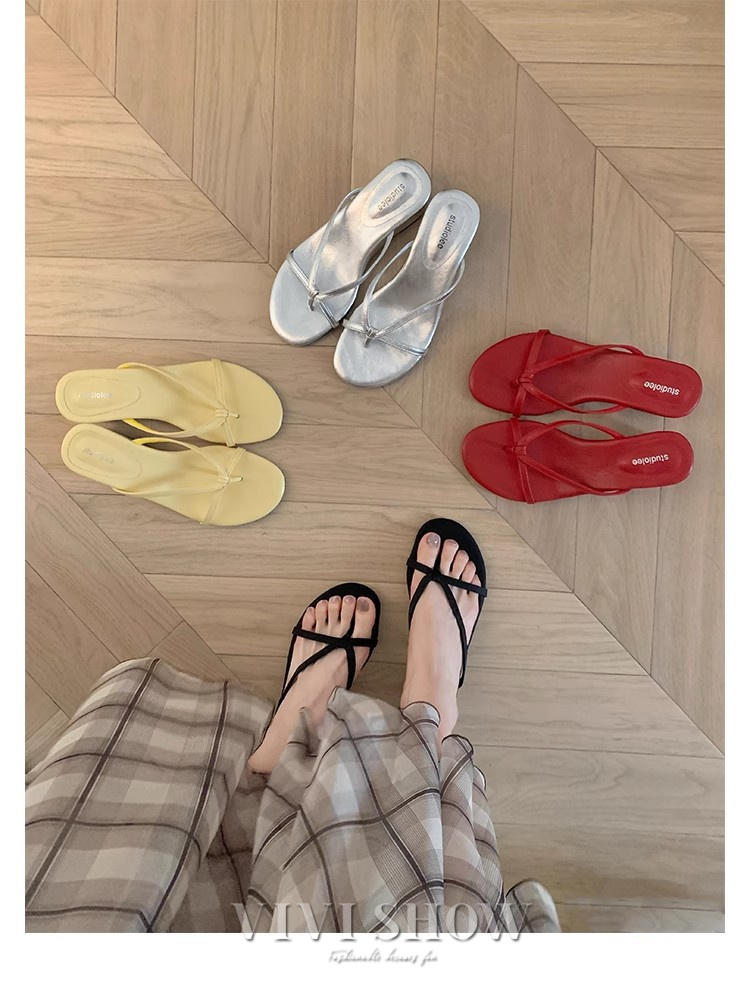 希少✨極美品バーバリー　ミュール　サンダル　36夏　ワインレッド　エナメル　金具 ミュールサンダル レディース 履きやすい 夏サンダル ミュール