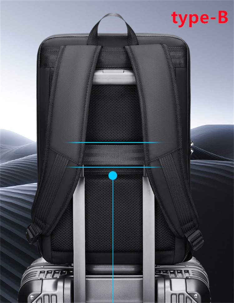 ハートポーチ付きリュック 22L 新品・未使用　ブラック ハートポーチ付きリュック 22L 新品・未使用 ブラック-【楽天
