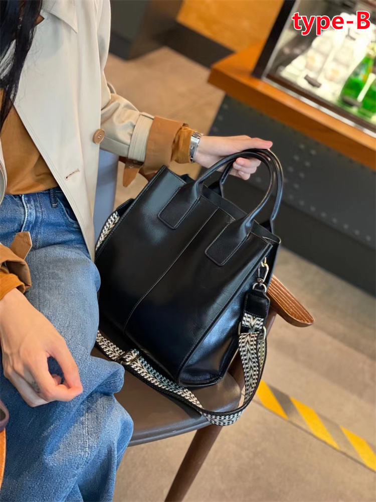 本革 バッグ レディース トートバッグ　2way トートバッグ レディース トート a4 通勤通学 通勤バッグ 通勤 通学の画像