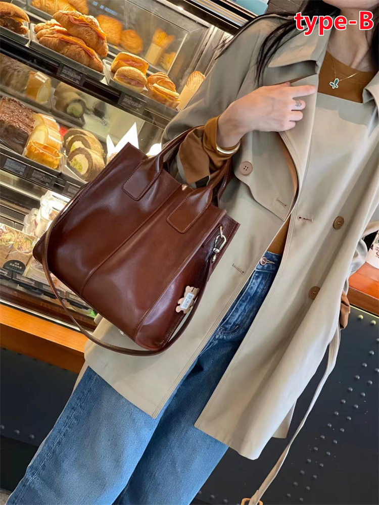 本革 バッグ レディース トートバッグ　2way トートバッグ レディース トート a4 通勤通学 通勤バッグ 通勤 通学の画像