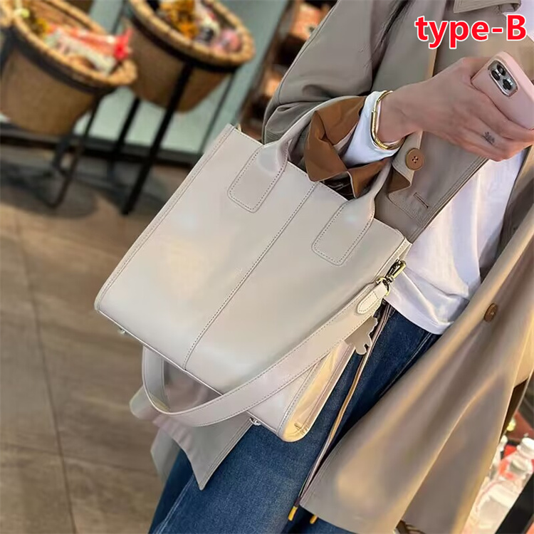 本革 バッグ レディース トートバッグ　2way トートバッグ レディース トート a4 通勤通学 通勤バッグ 通勤 通学の画像