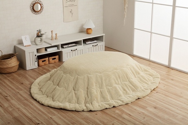 こたつ布団 楕円形 無地調 ミルキーベージュ 約185×225cm楕円 楽天市場】こたつ布団 楕円形 無地調 ミルキーベージュ 約185×225cm