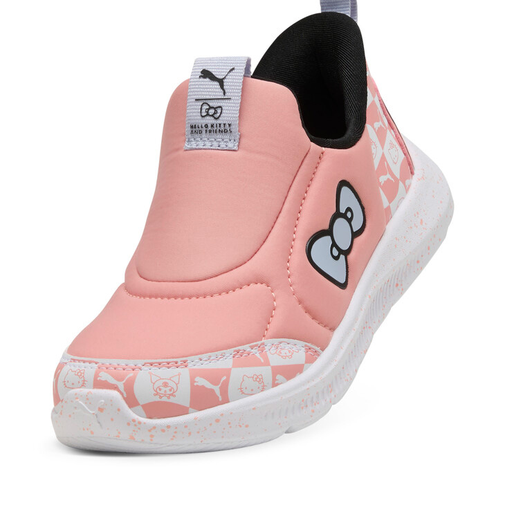 PUMA（プーマ） ハローキティ 手を使わずサッと履ける キッズシューズ