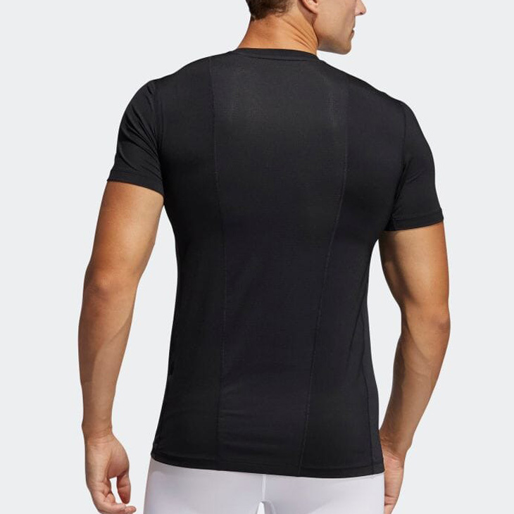 adidasアディダスTECHFIT 4着　Mサイズ adidas コンプレッションインナー メンズ 上下 アディダス