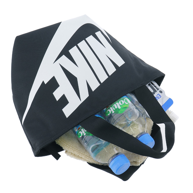 【レディース・人気】NIKE Futura Fuel Black ランチボックス Amazon.com: Nike Futura Fuel Pack Insulated Lunchbox - Black