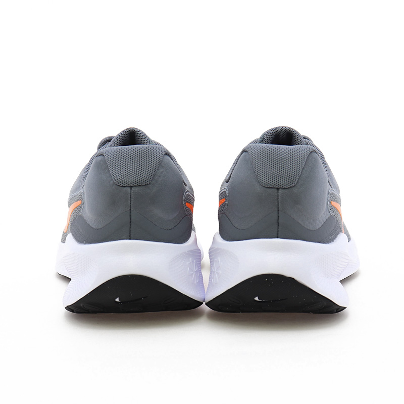 NIKE（ナイキ） ランニングシューズ メンズ レボリューション 7
