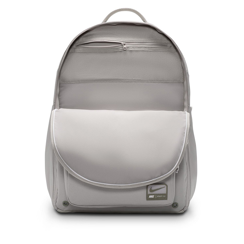 NIKE（ナイキ） リュックサック 約33L メンズ レディース