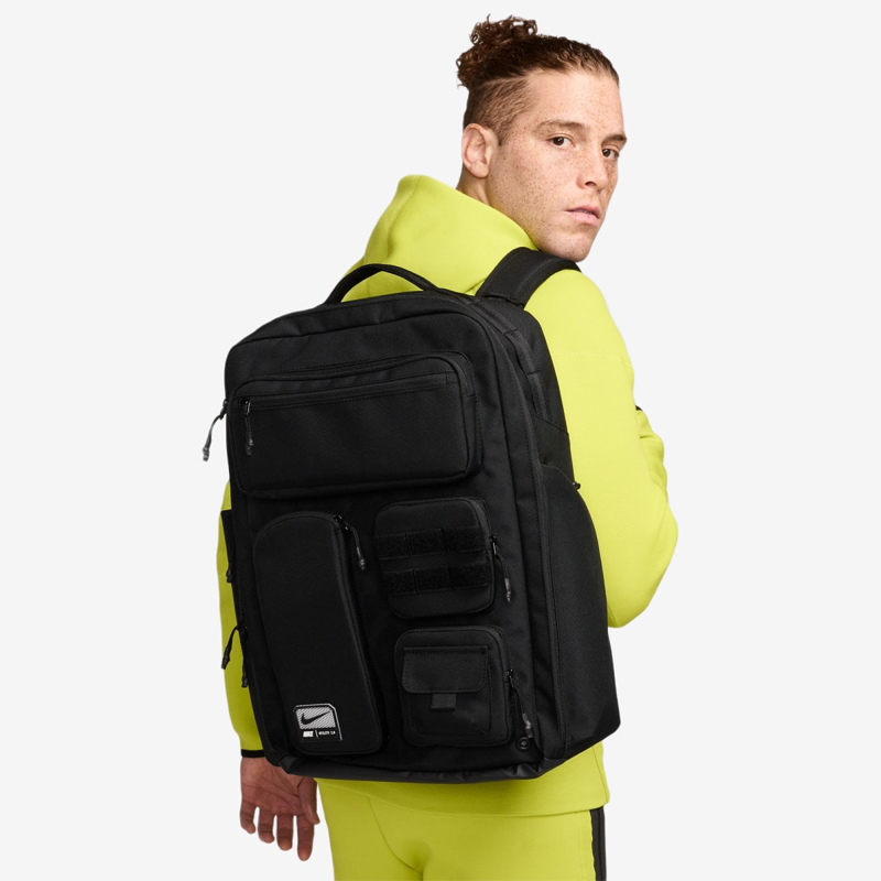 ナイキ リュックサック 約37L バッグ NIKE ユーティリティ エリート バックパック2.0 ユニセックス スポーツバッグ 多機能 鞄 通勤  /FN4173-010【ギフト不可】