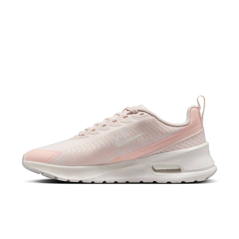 NIKE（ナイキ） スニーカー レディースシューズ エア マックス ニュ