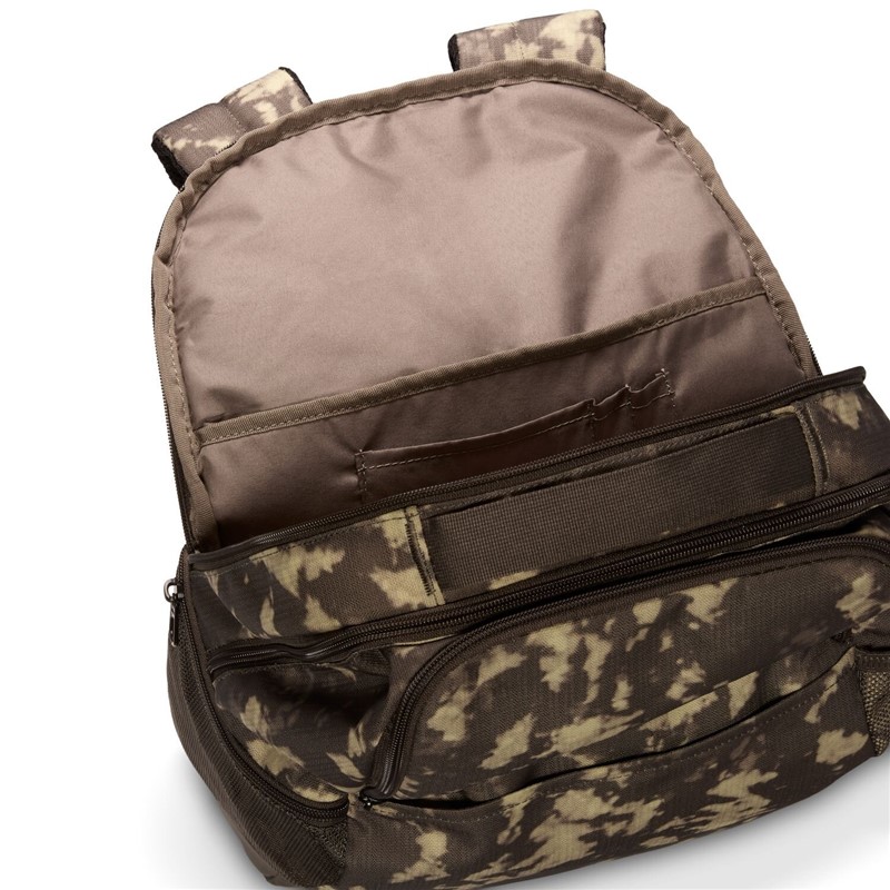 NIKE（ナイキ） リュックサック 24L メンズ レディース ブラジリア