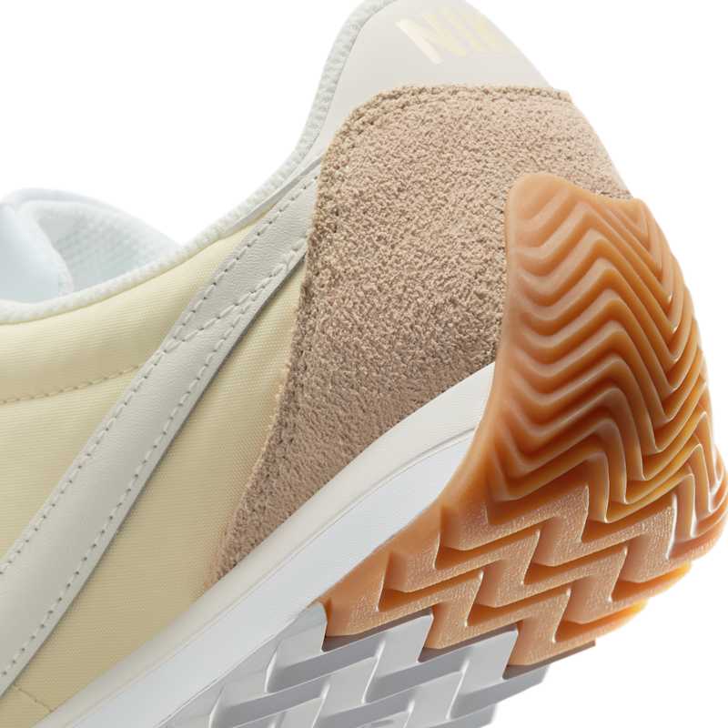 NIKE（ナイキ） スニーカー レディース シューズ NIKE WMNS