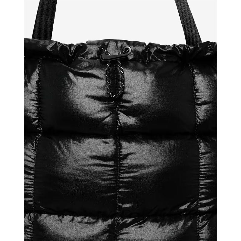 NIKE（ナイキ） トートバッグ 28L ユニセックス パフル 中綿入りバッグ