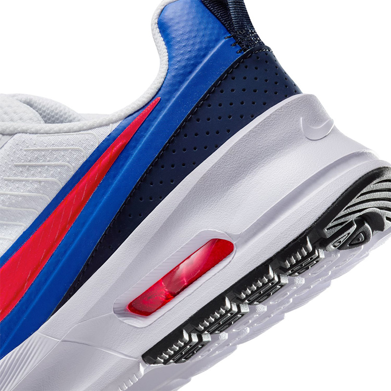 NIKE（ナイキ） スニーカー メンズ エア マックス ニュアクシス