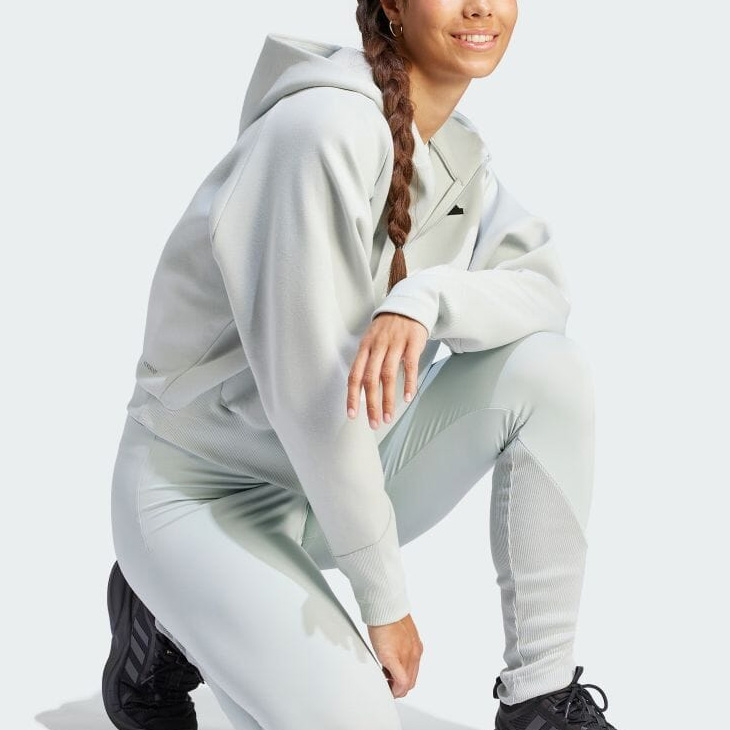 adidas（アディダス）の「フューチャー アイコン 総柄プリント