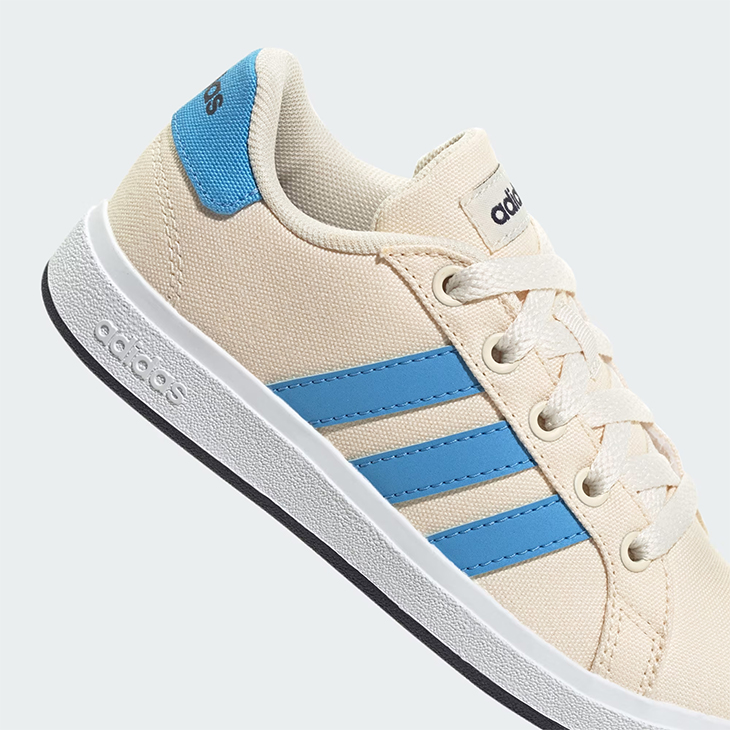 adidasキッズシューズ　23.5 美品 adidas（アディダス） スニーカー キッズ ジュニア adidas GRAND COURT