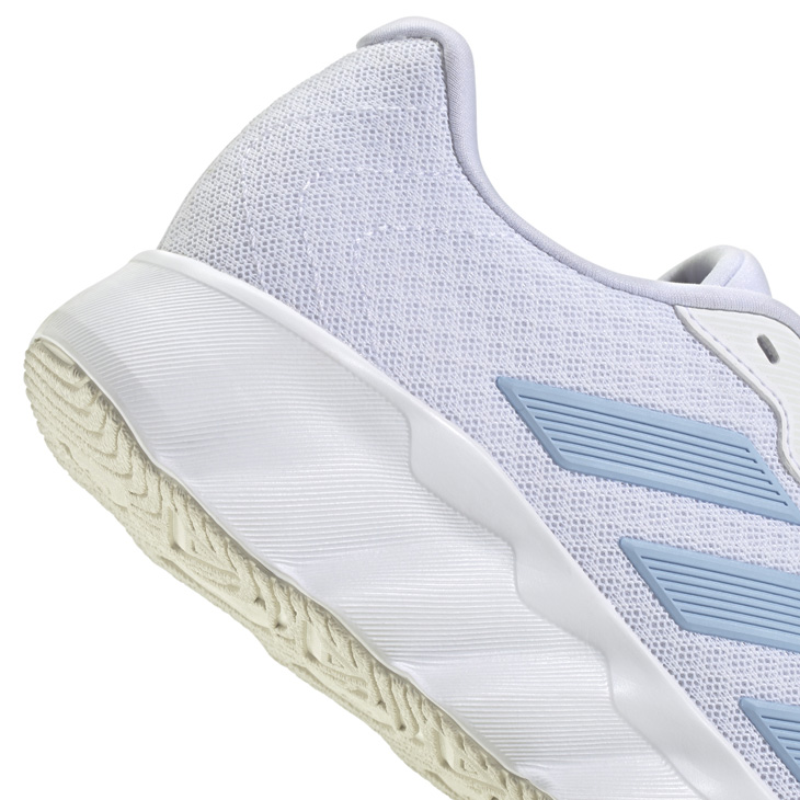 adidas レディースランニングスニーカー25.5cm GX5637 adidas レディースランニングスニーカー25.5cm GX5637 - メルカリ