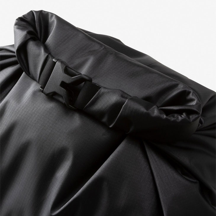 ︎★nao-KINGさま︎専用︎★【非売品】 LES MILLS 防水バッグ バックパック35L（限定柄）(スイム)|N3JDCX10|バッグ|スイム