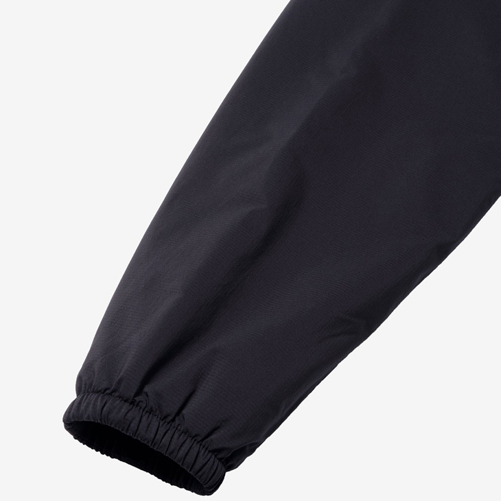 THE NORTH FACE ザ・ノース・フェイス 中綿入り プルオーバー THE NORTH FACE ザ・ノース・フェイス 中綿入り プルオーバー