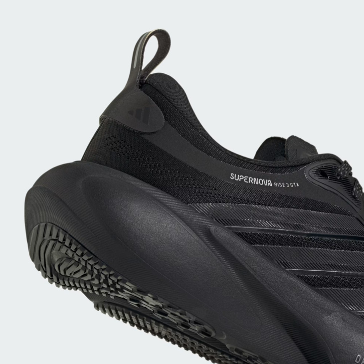 adidas（アディダス） ランニングシューズ 防水 レディース スーパー