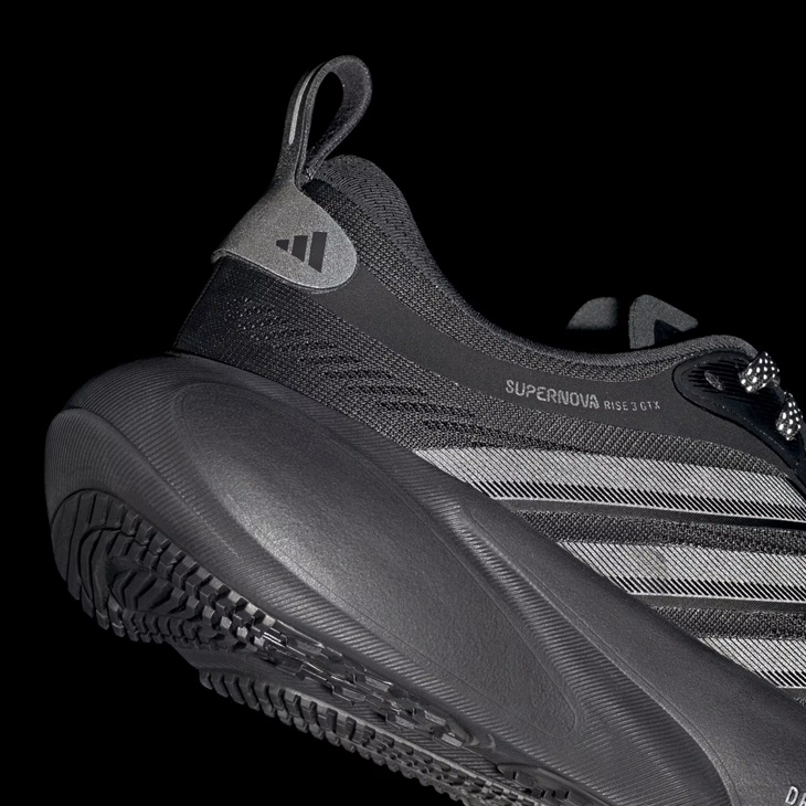 adidas（アディダス） ランニングシューズ 防水 レディース スーパー