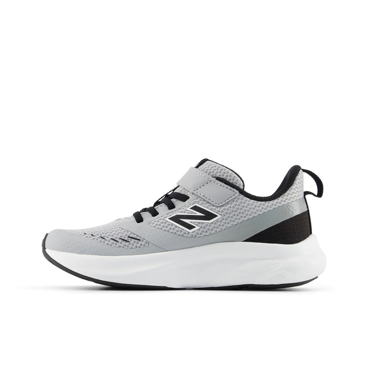 New Balance（ニューバランス） キッズ ジュニア ランニングシューズ
