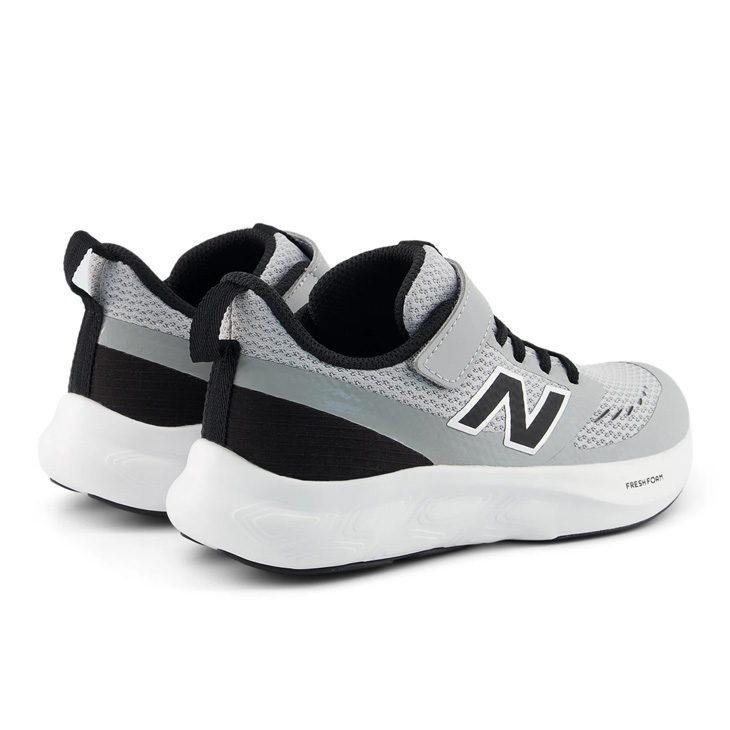 New Balance（ニューバランス） キッズ ジュニア ランニングシューズ
