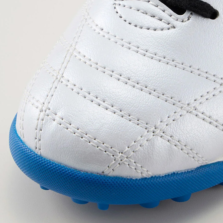 umbro サッカーシューズ 27．5cm（値引き希望賜ります） umbro アンブロ キッズ サッカー トレーニングシューズ 16-24cm