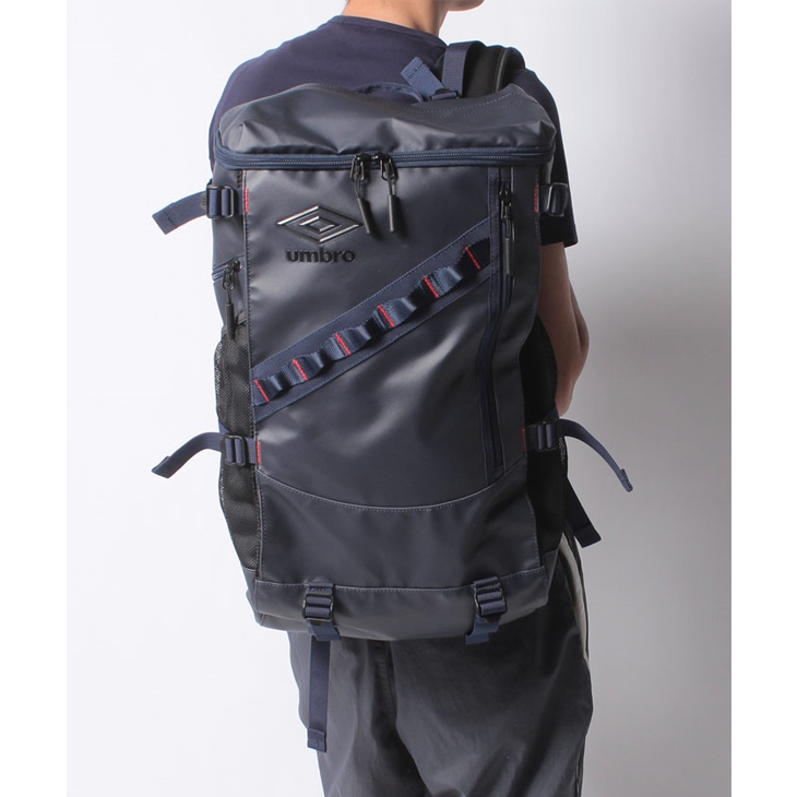 UMBRO - 【新品・未使用】アンブロ　サッカーバック　37L umbro リュック バックパック Mサイズ 約37L/umbro アンブロ 消