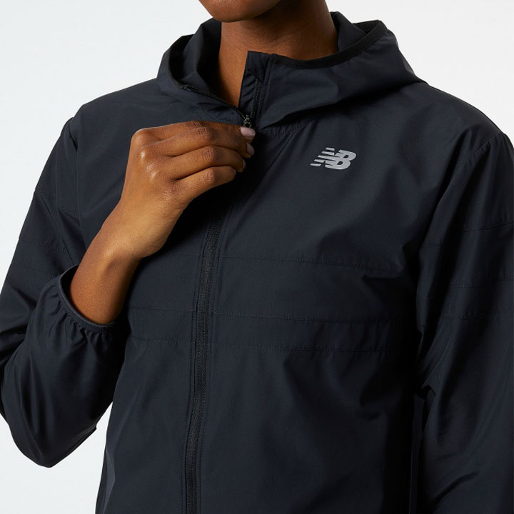 New Balance ウィンドブレーカー レディース アウター