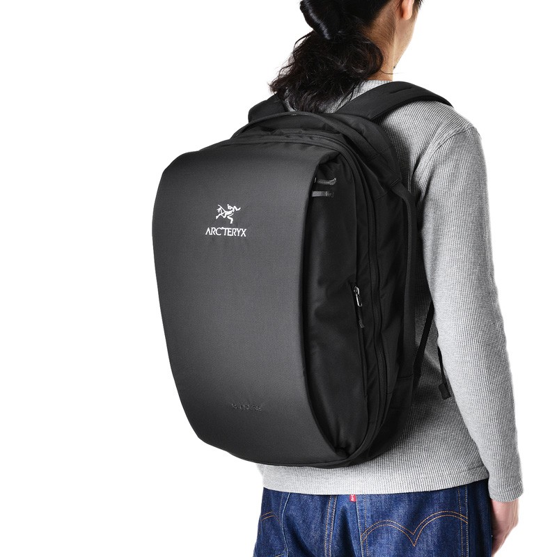 定番100%新品】 ARC'TERYX - 新品未使用 タグ付き ARCTERYX ブレード28