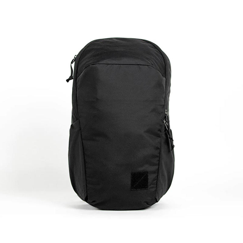 値下げ中 EVERGOODS CIVIC HALF ZIP 22L エバーグッズ EVERGOODS - Civic Half Zip | The Classic Daybag Upgraded