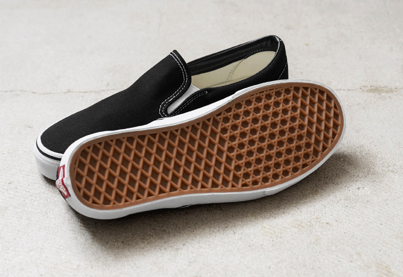 VANS（ヴァンズ） VN000EYEBLK CLASSIC SLIP-ON スニーカー BLACK USA