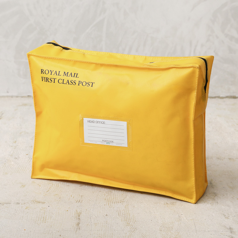 中古　傷みあり　 Mail Bag ロイヤル・メール・バッグ　 とても大きなサイズ　ＧＢ－Ro０８ DEAD STOCK ROYAL MAIL BAG col RED SMALL ロイヤルメールバッグ