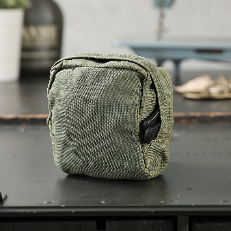 Paraclete Small GP ポーチ 実物 MILITARY MADE IN USA PARACLETE社製 コンパクト GPポーチ