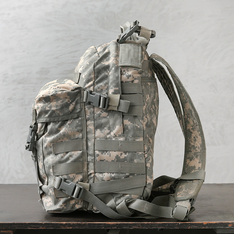 実物 USED 米軍 MOLLE II 3DAY アサルトパック ACU（UCP） ミリタリーバッグ バックパック リュック デイパック 軍物 軍モノ【クーポン対象外】【I】  : wip-19041804 : ミリタリーショップWAIPER - 通販 - Yahoo!ショッピング