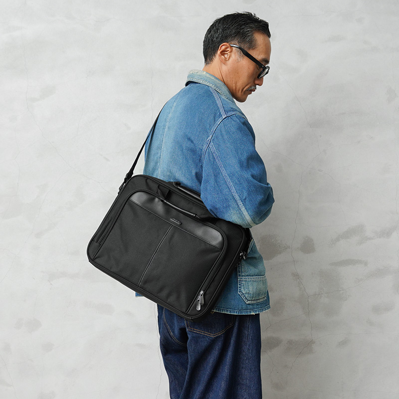 未使用・ブリーフケース PCケース Everyday Use ラップトップケース Snow Peak＞Everyday Use ラップトップケース PCケース